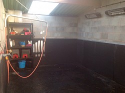 New hot/cold wash bay with heat lamps.